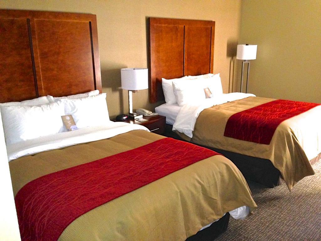 Comfort Inn Dayton - Huber Heights Экстерьер фото