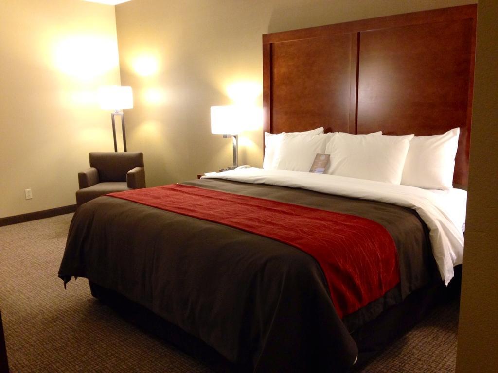 Comfort Inn Dayton - Huber Heights Экстерьер фото