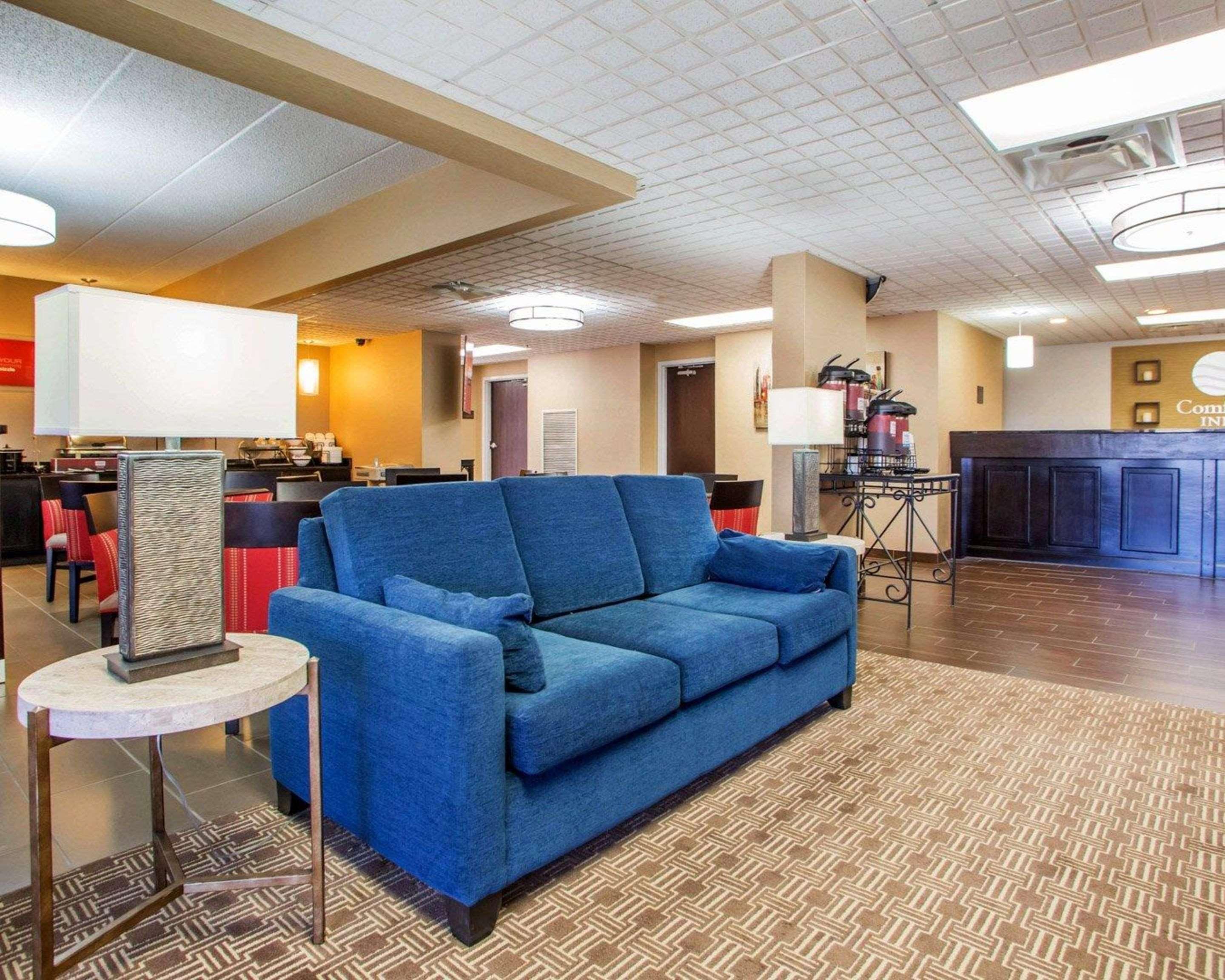 Comfort Inn Dayton - Huber Heights Экстерьер фото