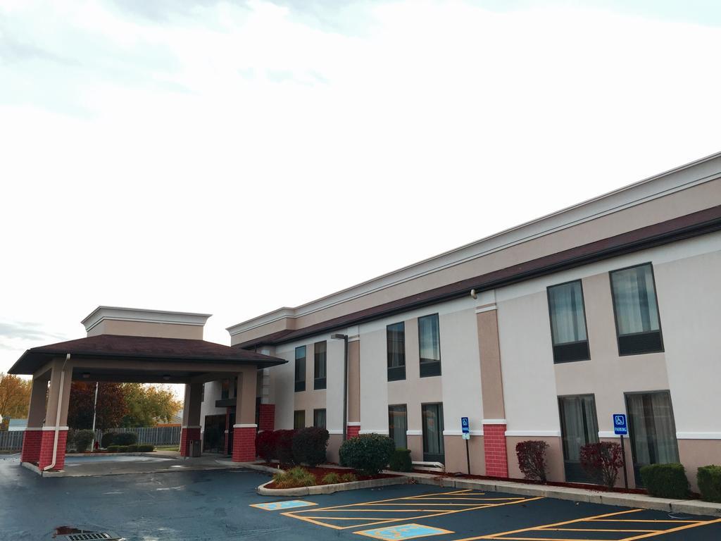 Comfort Inn Dayton - Huber Heights Экстерьер фото