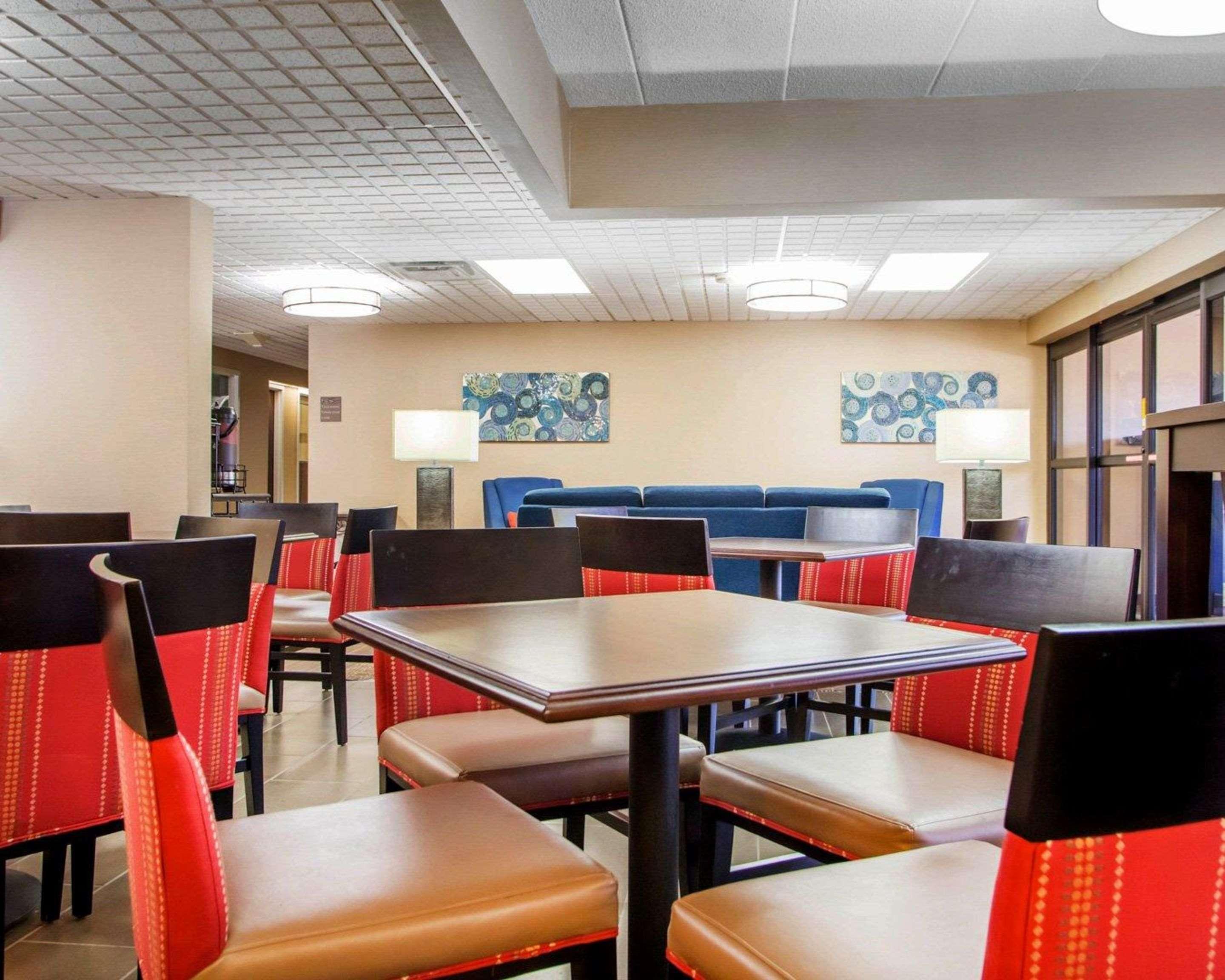 Comfort Inn Dayton - Huber Heights Экстерьер фото