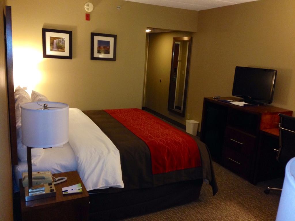 Comfort Inn Dayton - Huber Heights Экстерьер фото