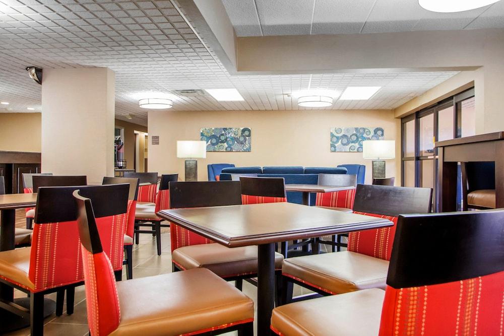 Comfort Inn Dayton - Huber Heights Экстерьер фото