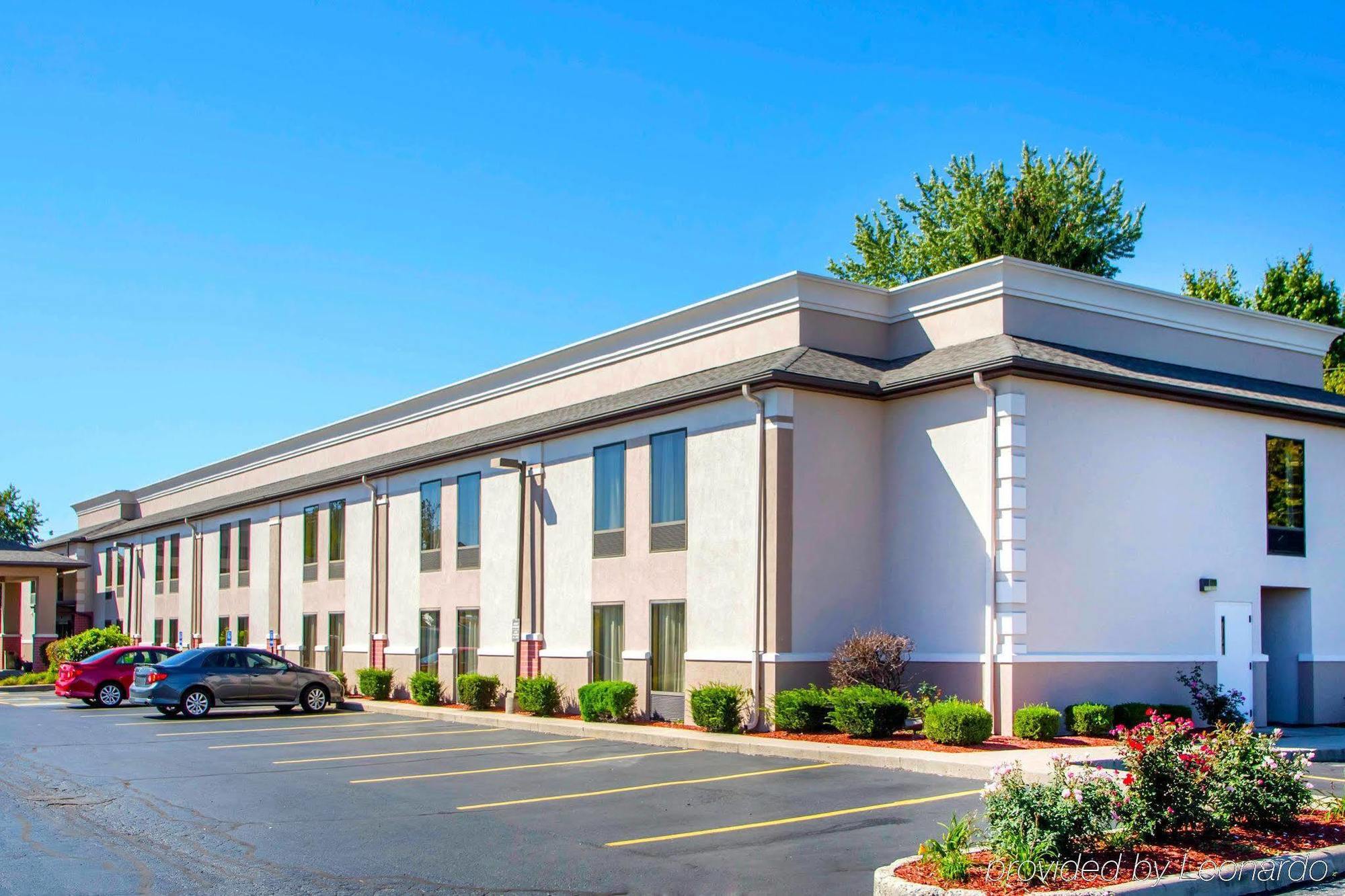 Comfort Inn Dayton - Huber Heights Экстерьер фото